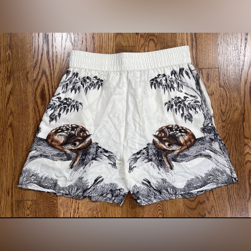 Womens Burberry Deer Sketch Print Mulberry Silk Shorts Size 2